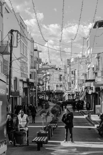 Black n White -Heraklion